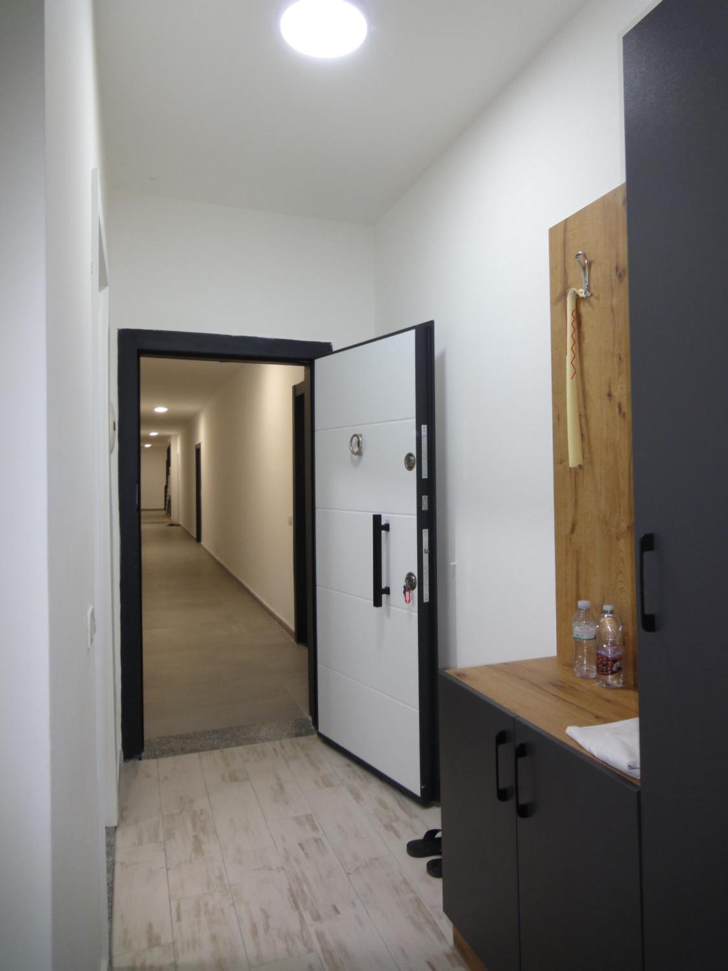 Niki Shen Gjin Appartement *