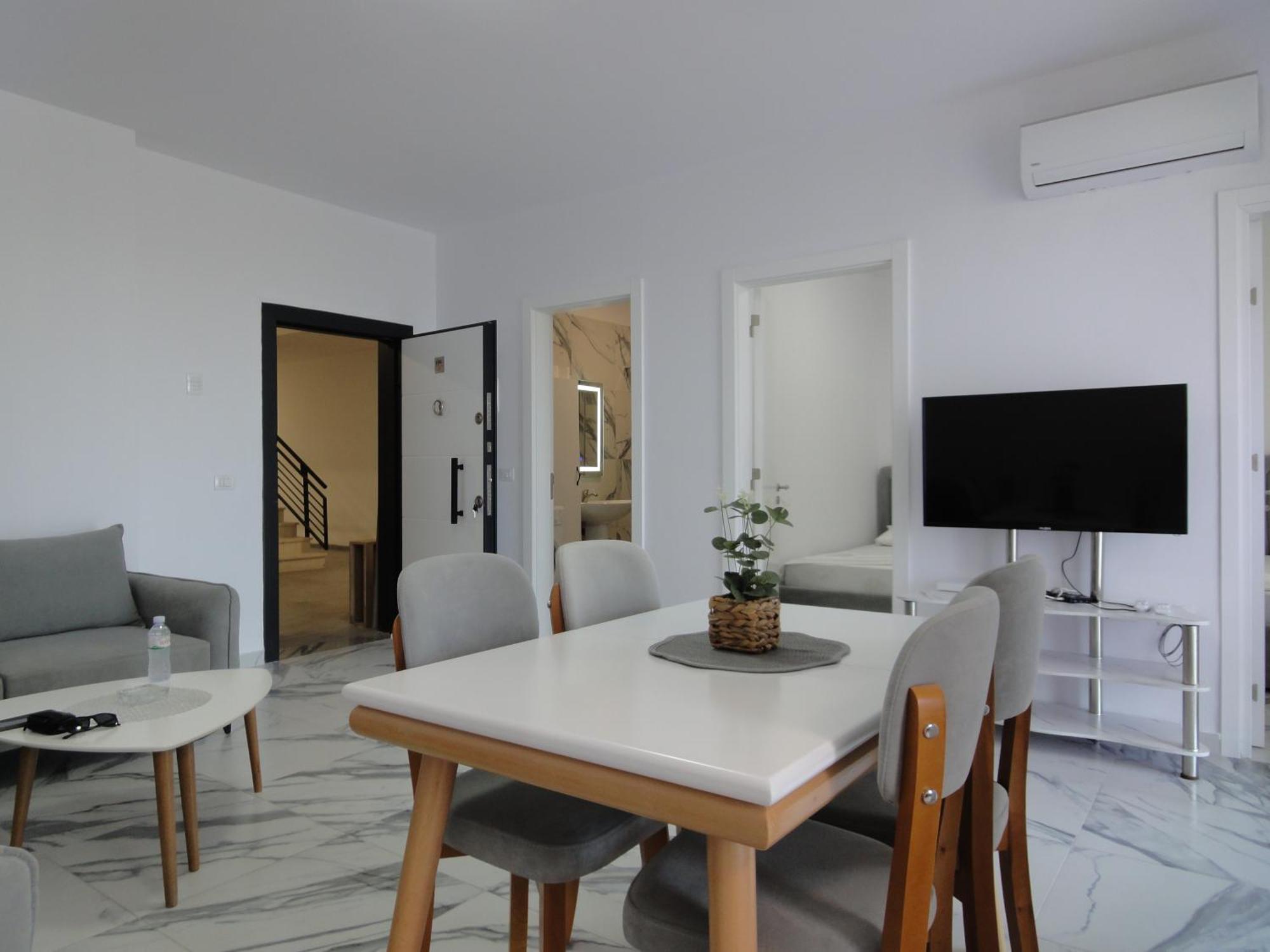 Appartement Niki Shen Gjin *
