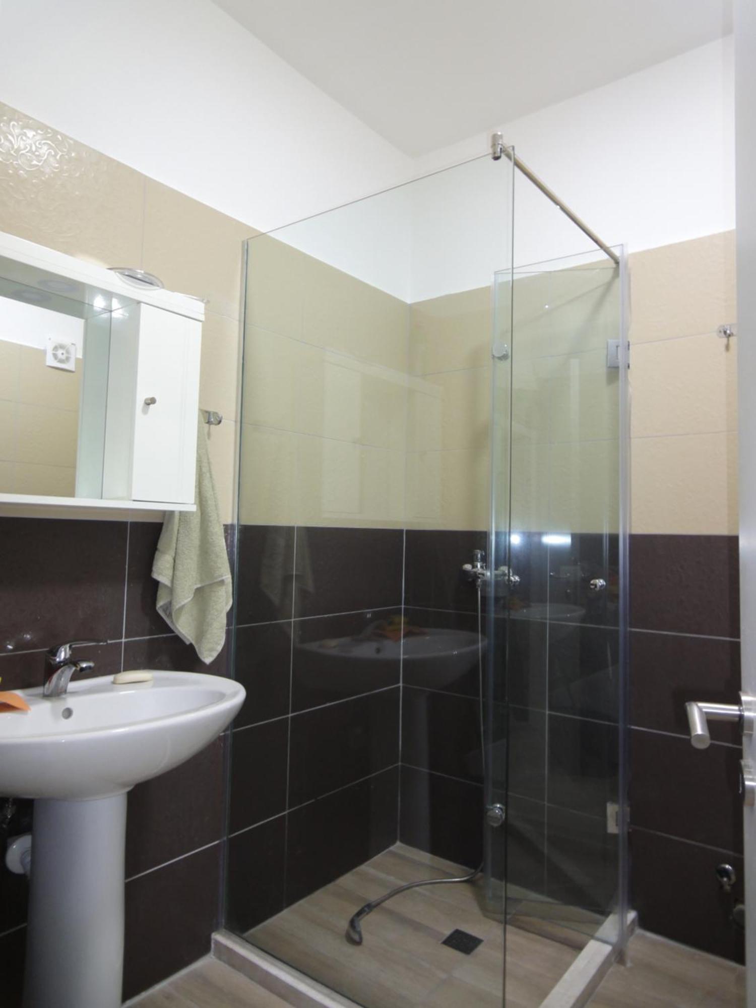 Niki Shen Gjin Appartement Lezhë