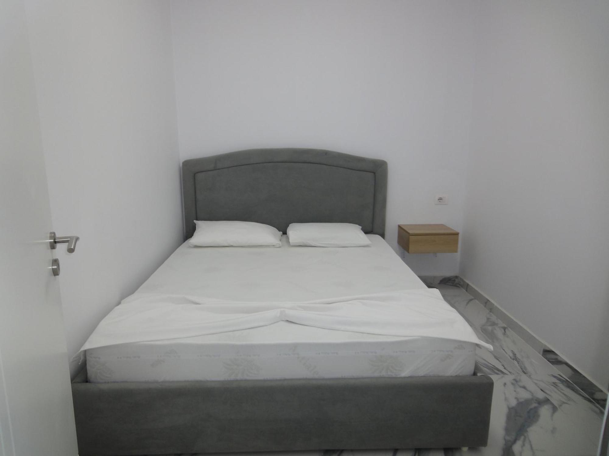 Niki Shen Gjin Appartement